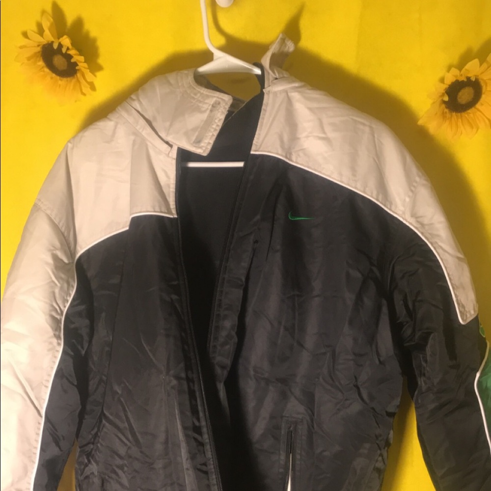 Reversible VINTAGE NIKE JACKET  remove-able hood